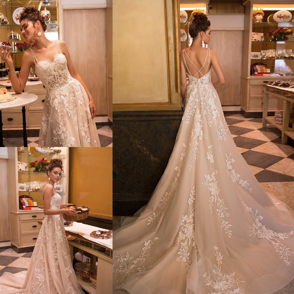 Backless Stylish Lace Beach Wedding Dresses Beaded Spaghetti Straps Appliqued Bridal Gowns A Line Tulle Sweep Train Robe De Marie