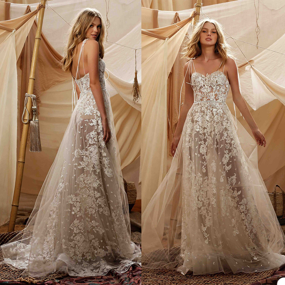Berta 2021 Wedding Dresses Spaghetti Straps Appliques Lace Bridal Gowns Custom Made Backless Sweep Train Plus Size A-Line Wedding Dress, Red
Berta 2021 Wedding Dresses Spaghetti Straps Appliques Lace Bridal Gowns Custom Made Backless Sweep Train Plus Size A-Line Wedding Dress, Red