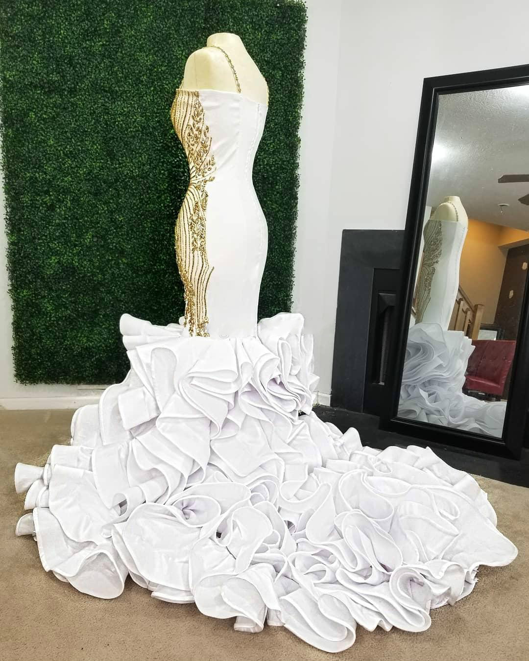 Luxury Gold Evening Dresses Beading Spaghetti Satin Ruffles Tiered Skirts Mermaid Prom Dress Court Train Arabic Robe De Soiree Real Image