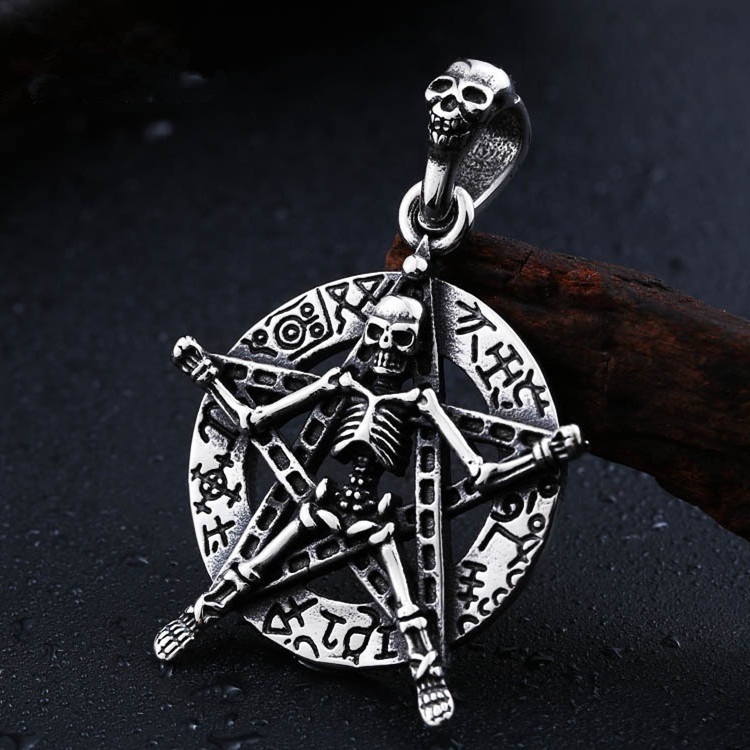 Mens Personalized Gothic Cool Skull Pentagram Star Pendant 316L Stainless Steel Vintage Punk Black Silver Necklace
Mens Personalized Gothic Cool Skull Pentagram Star Pendant 316L Stainless Steel Vintage Punk Black Silver Necklace