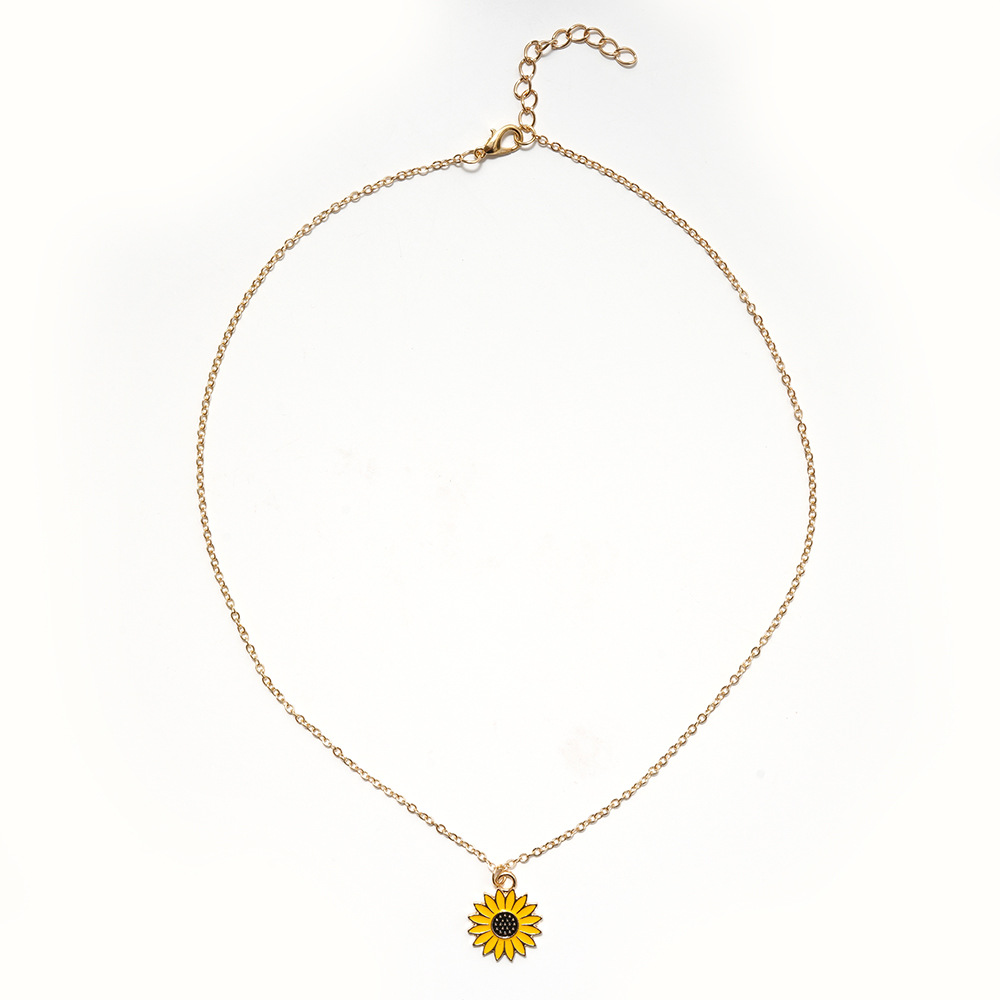 Simple Sunflower Pendant Necklaces 2020 Summer New Arrival Vintage Fashion Daily Jewelry Cute Sweater Necklaces for Women Birthday Gift