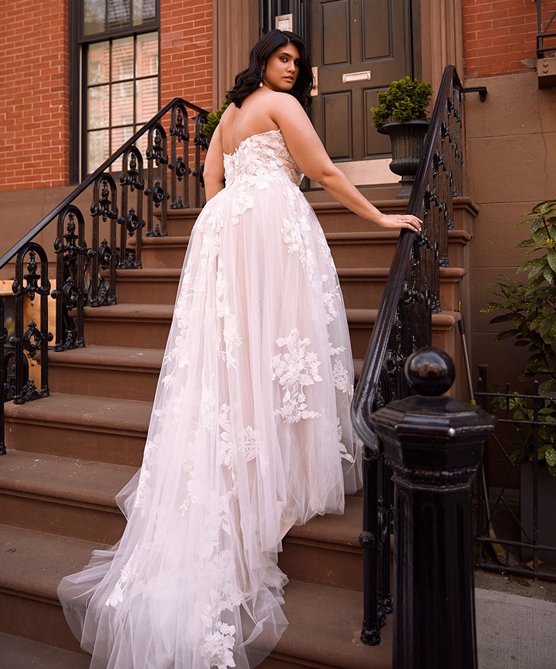 Plus Stunning Size Lace Wedding Dresses Off The Shoulder Appliqued Bridal Gowns A E Sweep Train Tulle Robe De Mari E