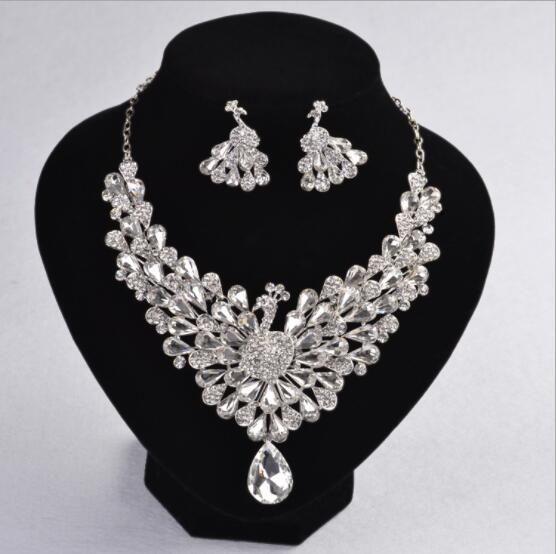 Vintage Bride Necklace Earrings Two-piece Suit Korean Earring Rhinestone Sleeve Chain Wedding Performance with Accessories Bridal Jewelry
Vintage Bride Necklace Earrings Two-piece Suit Korean Earring Rhinestone Sleeve Chain Wedding Performance with Accessories Bridal Jewelry