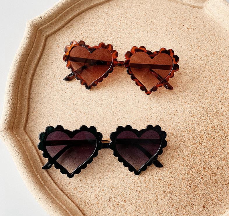 Kids Sunglasses Heart Plastic Pink Sun Glasses Girls UV400 Eyeglasses Boys Beach Glasses Fashion Kids Accessoris 6 Colors DW5312