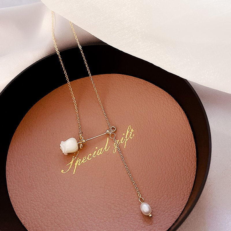 Pendant Necklaces Design Fashion Jewelery A Rose Clavicle Chain For Woman 2021 Trendy Simple Necklace Holiday
Pendant Necklaces Design Fashion Jewelery A Rose Clavicle Chain For Woman 2021 Trendy Simple Necklace Holiday