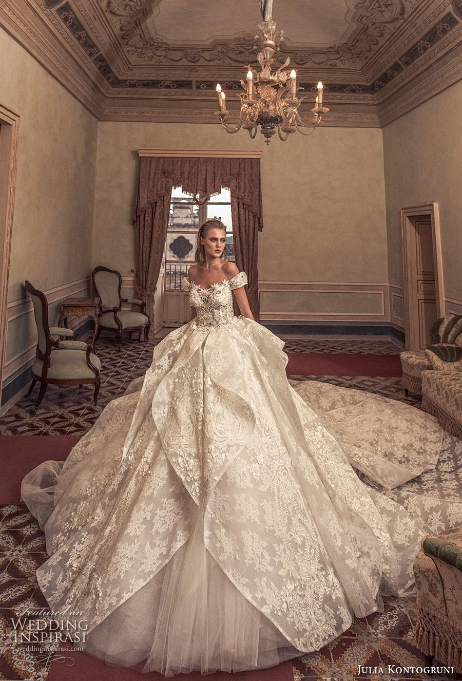 Julia Kontogruni Vintage Ball Gown Wedding Dresses Off Shoulder Lace Appliques Beads Court Train Plus Size Chapel Bridal Gowns Royal robes