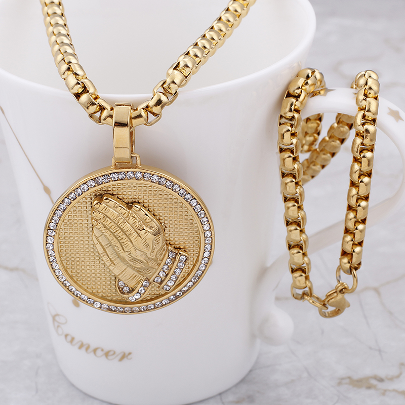 Hip Hop Playing Hands Pendants Necklace Men's Bling 316L Stainless Steel 18K Gold Plated Christian Jewelry