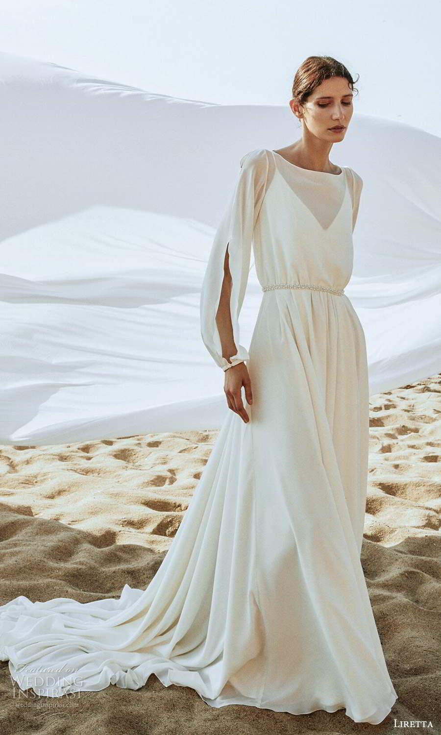 New Long Sleeve Wedding Dresses Sexy Bateau V Back Bridal Gowns Backless Summer Sweep Train Wedding Dress