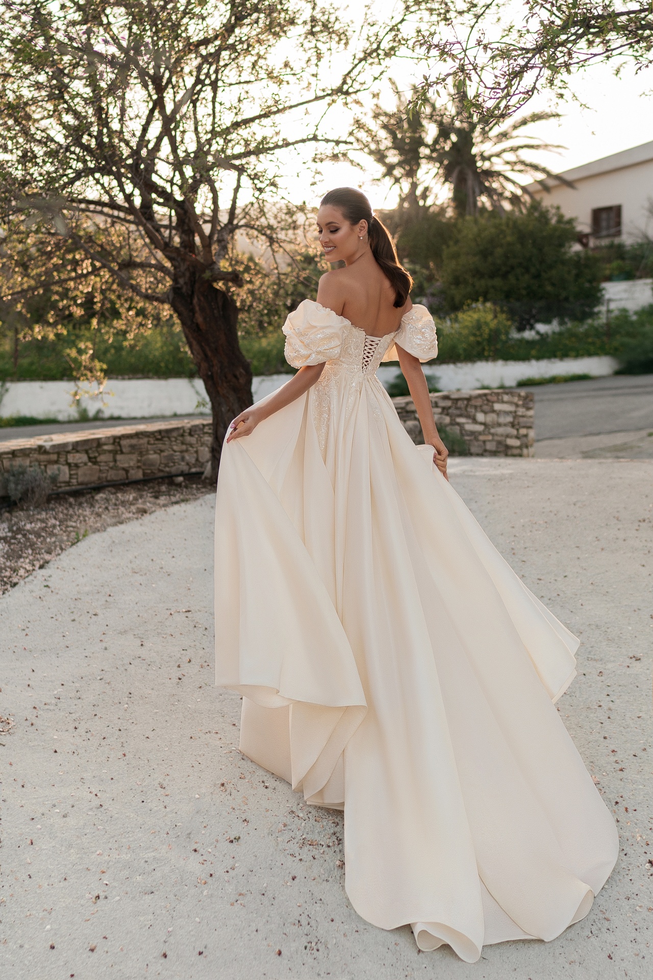 A Line Elegant Dresses Sexy Off Shoulder Short Sleeve Lace Appliques Bridal Gowns Beach Lace-up Back Summer Wedding Dress ppliques -up