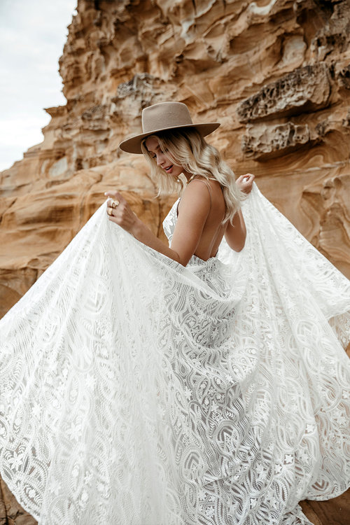 bohemian a e dresses appliqued spaghetti v neck lace bridal gown backless boho wedding dress robes de marie