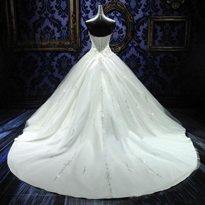 Princess Beads Crystal Ball Gown Wedding Dresses Sweetheart Neck Lace-up Beading Wedding Bridal Gowns Plus Size