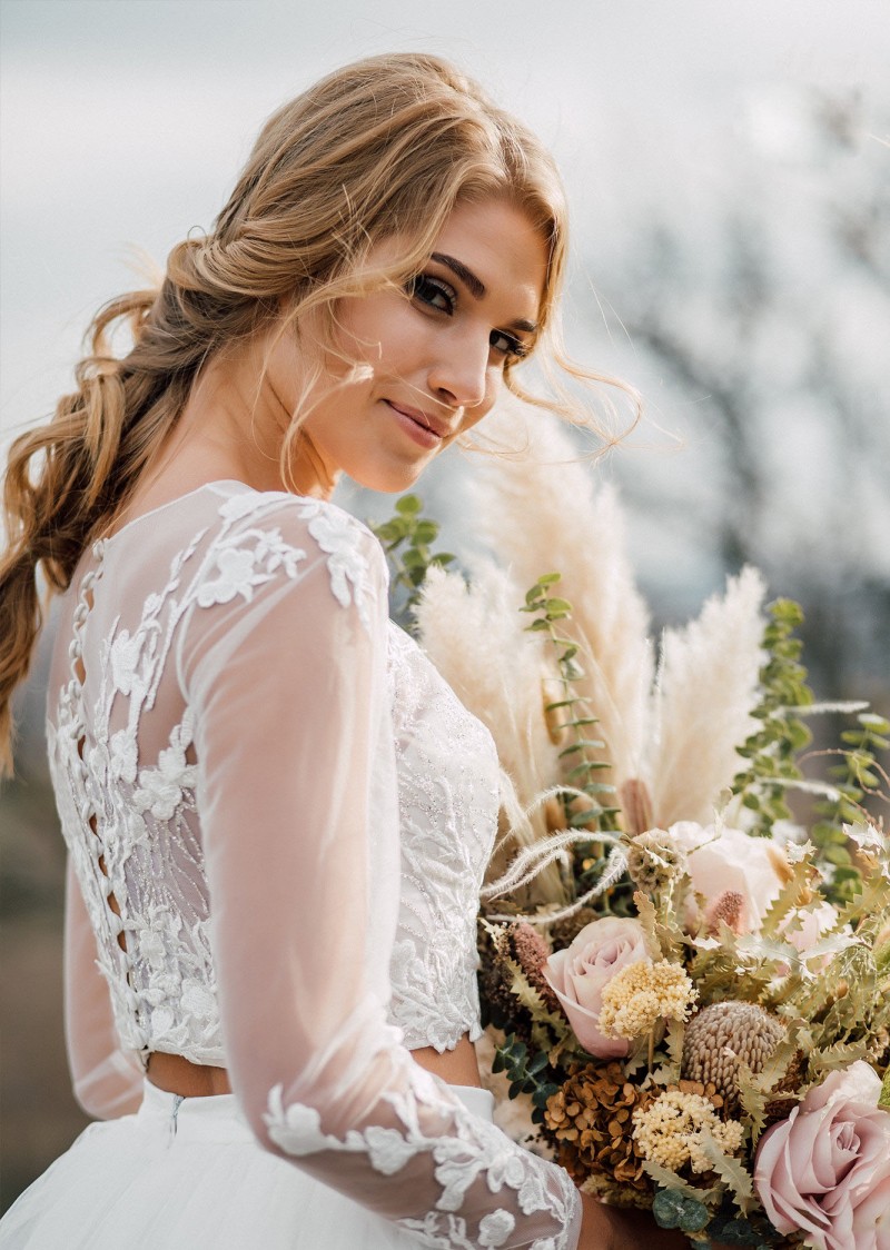 Chic Two Pieces Wedding Dresses Lace Appliqued Long Sleeve Bohemian Beach Bridal Gowns Boho Sexy 2019 Tulle A Line Wedding Dress