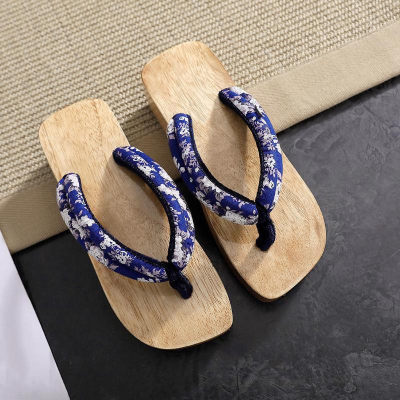 Japanese Style Women Slippers Anime Cosplay Shoes Traditional Geta Wooden Women Paulownia Sandals Female Foot Wear, Style 1 geta
Japanese Style Women Slippers Anime Cosplay Shoes Traditional Geta Wooden Women Paulownia Sandals Female Foot Wear, Style 1 geta