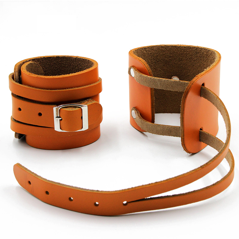 1 Pair Cow Leather Wrist Brace Weight Lifting Wrist Protector Crossfit Grips Barbell Press Wristguard Pull Up Gym Wristband T191230