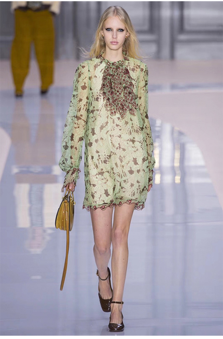 2020 Autumn Green Designer Dress Stand Long Sleeves Print Embroidery Women' Dress Brand Same Style Vestidos 90710, As the picture
2020 Autumn Green Designer Dress Stand Long Sleeves Print Embroidery Women' Dress Brand Same Style Vestidos 90710, As the picture