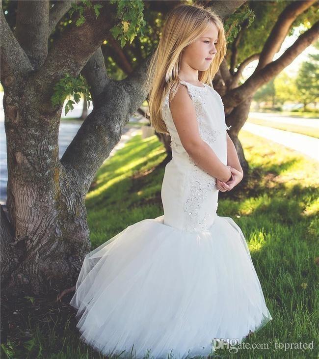 White Elegant Lovely Lace Mermaid Flower Girls Dresses for Weddings Floor Length Capped Sleeves Kids Wedding Dress Pageant Gowns