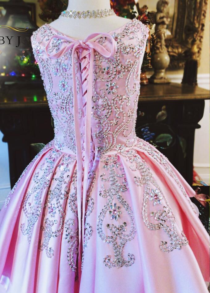 2019 High Low Flower Girl Dresses Jewel Neck Lace Up A Line Girls Pageant Gowns Beaded First Holy Communion Dresses Party Tiered Skirts