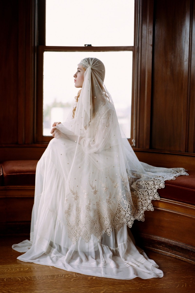 2019 Vintage Muslim Bridal Veils With Lace Applique Beads One Layer Custom Made Fingertip Length Veil for Women Wedding Dress