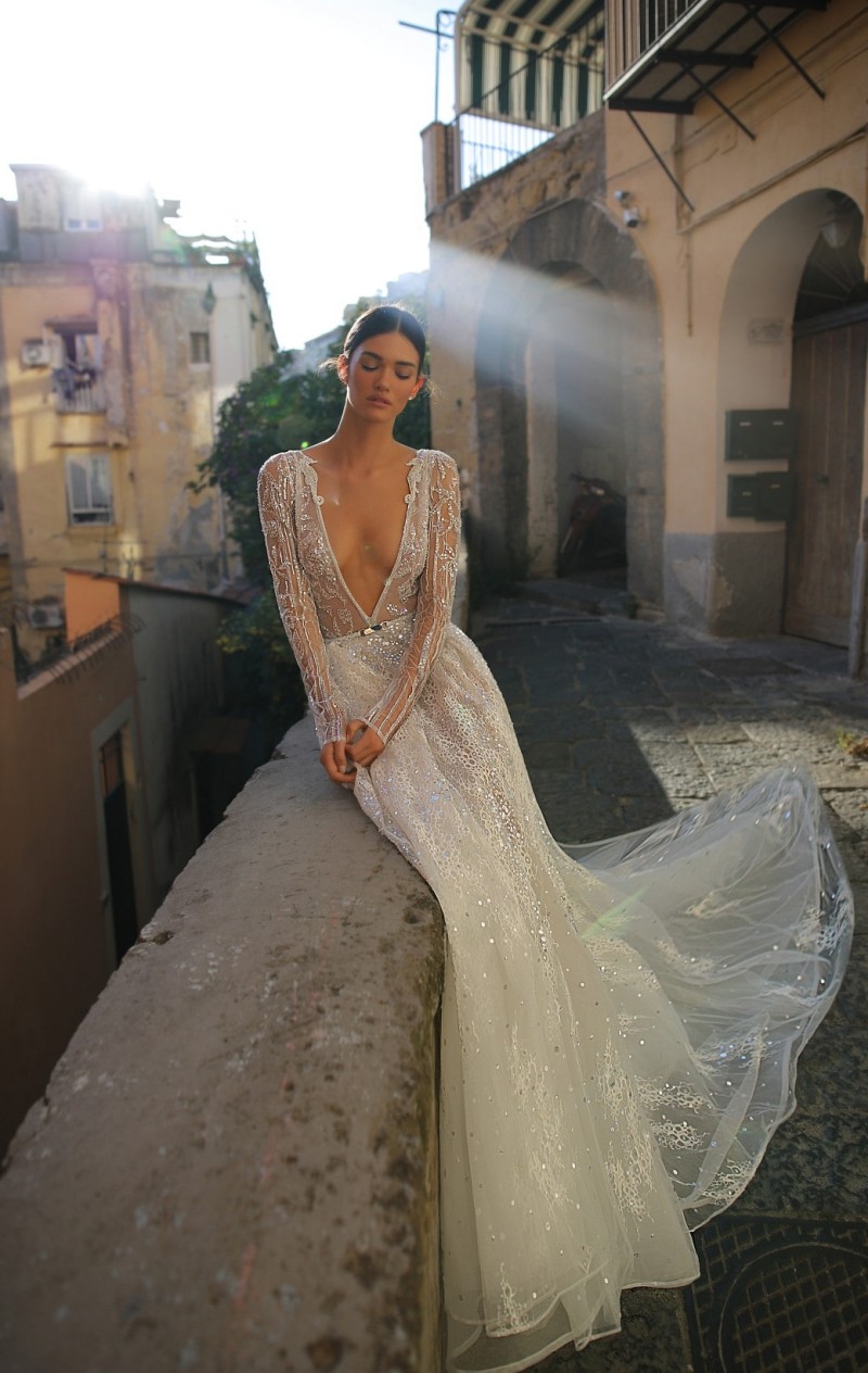 Inbal Dror 2020 Wedding Dress V Neck Sequined Lace Bridal Gowns With Crystals Sweep Train Boho Long Sleeves Wedding Dress Custom Made