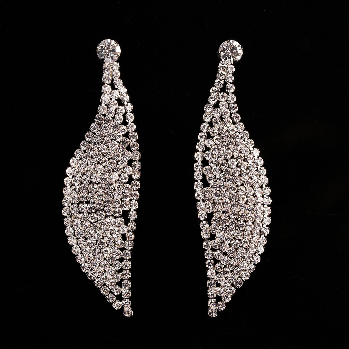 Exaggeration Long Two Colors With Diamonds Metal Tassels Earrings Eardrop Ear Nail Woman
Exaggeration Long Two Colors With Diamonds Metal Tassels Earrings Eardrop Ear Nail Woman