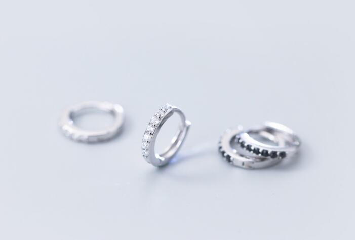 TINNY CHILD 8mm*2mm 1pair 100% Authentic 925 Sterling silver Prong white/black zirconia hoop Huggie earrings jEWELRY TLE693
TINNY CHILD 8mm*2mm 1pair 100% Authentic 925 Sterling silver Prong white/black zirconia hoop Huggie earrings jEWELRY TLE693
