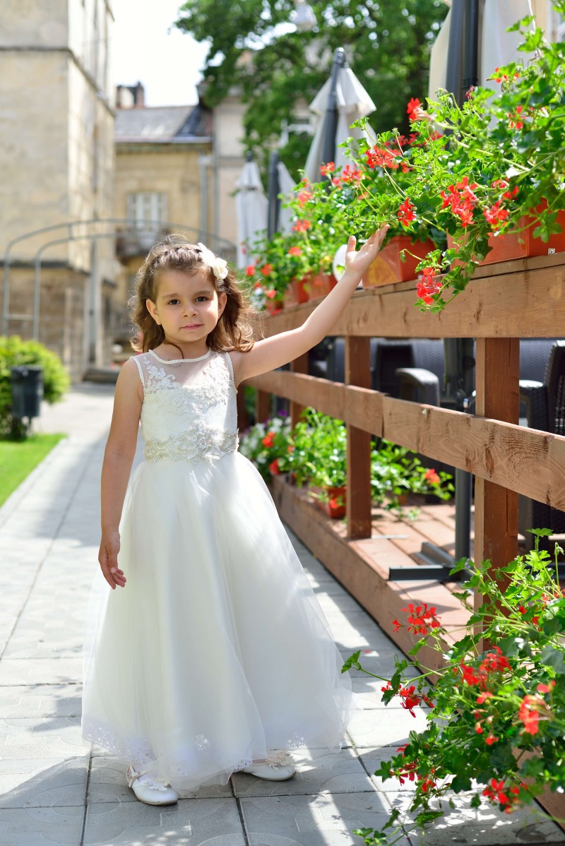 Sequins Applique Flower Girls Dresses Sheer Jewel Neck Sleeveless Girls Pageant Dresses Ankle Length Birthday Gowns