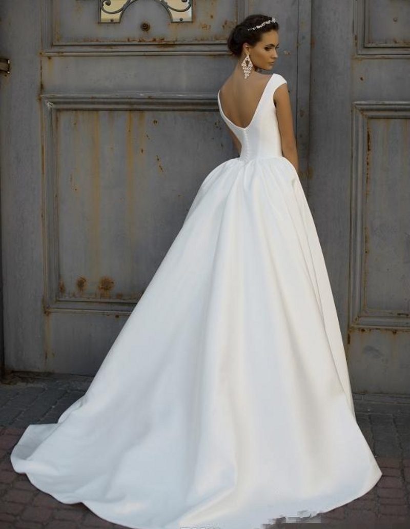 robe de mariee 2025 Vintage Boat Neck Satin Wedding Dress Backless Button A-line Princess Wedding Dresses Bridal Gowns Train vestidos