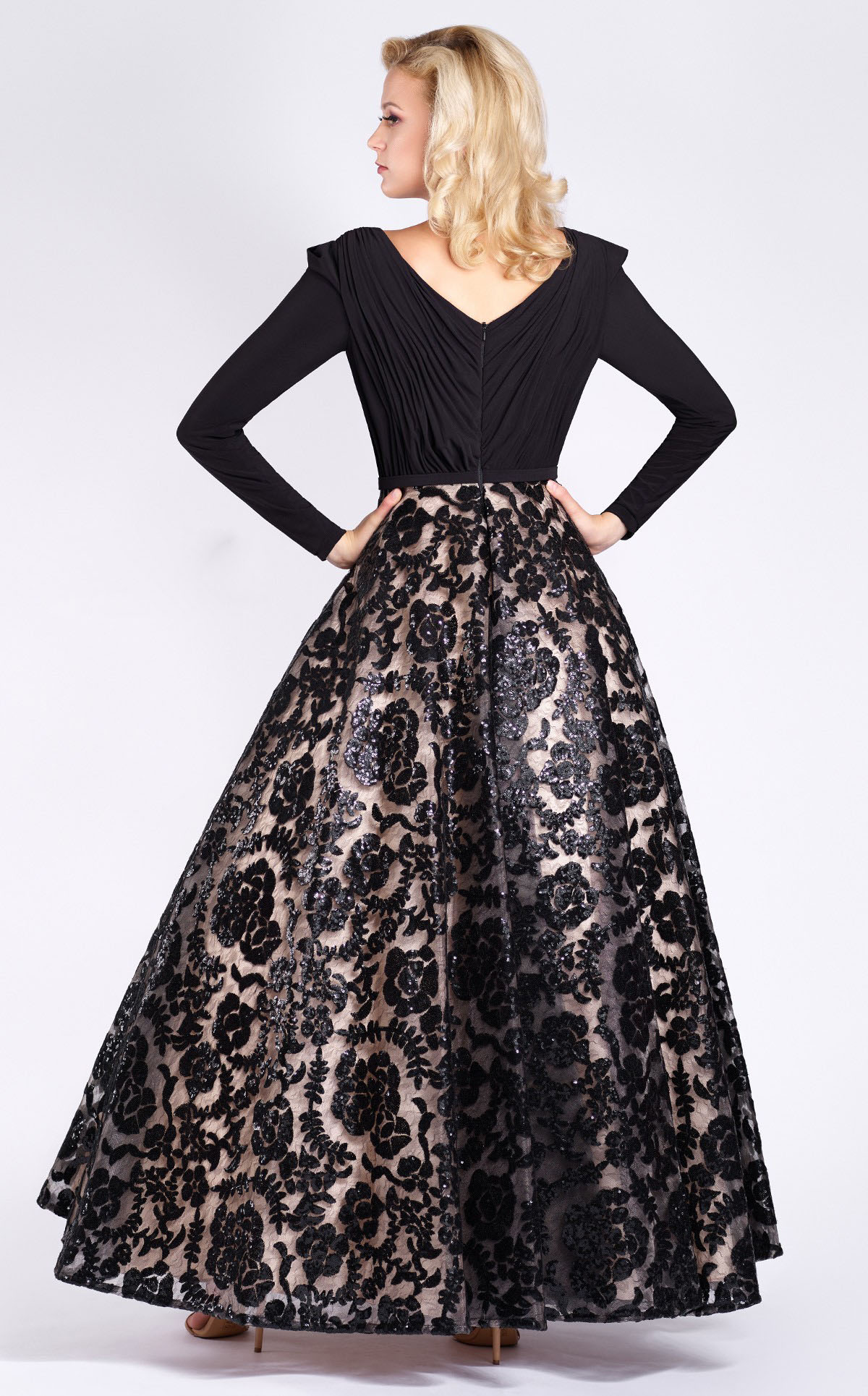 Elegant Mother Of The Bride Dresses V Neck Long Sleeve Lace Appliques Ankle Length Wedding Guest Dress A Line Plus Size Mother Gowns