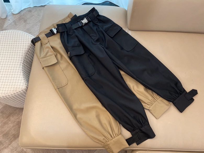 CH04352 Fashion Men' Pants 2020 Runway Luxury European Design party style Men' Clothing, Black
CH04352 Fashion Men' Pants 2020 Runway Luxury European Design party style Men' Clothing, Black