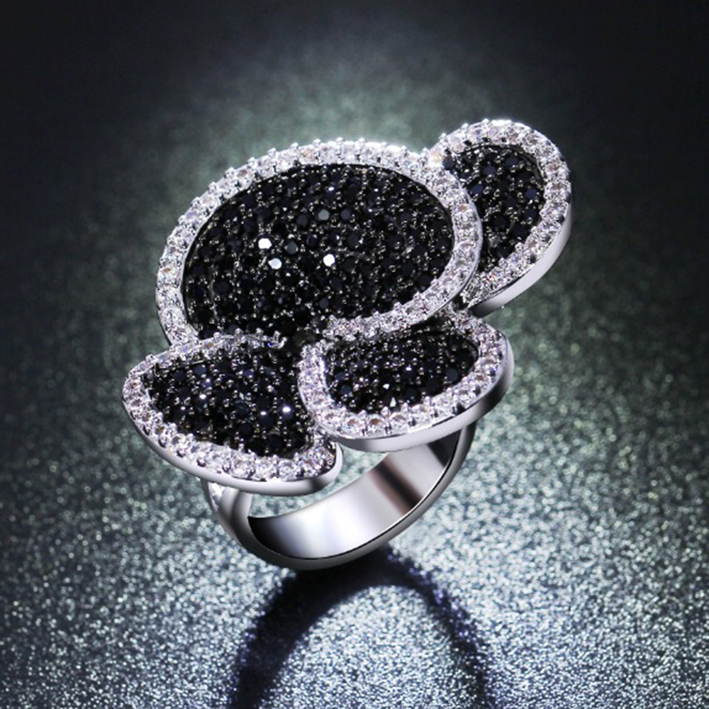 Great Product Flower Big ring Pave Jet and Clear cubic zirconia stones Large Party Rings designer jewelry fast delivery
Great Product Flower Big ring Pave Jet and Clear cubic zirconia stones Large Party Rings designer jewelry fast delivery