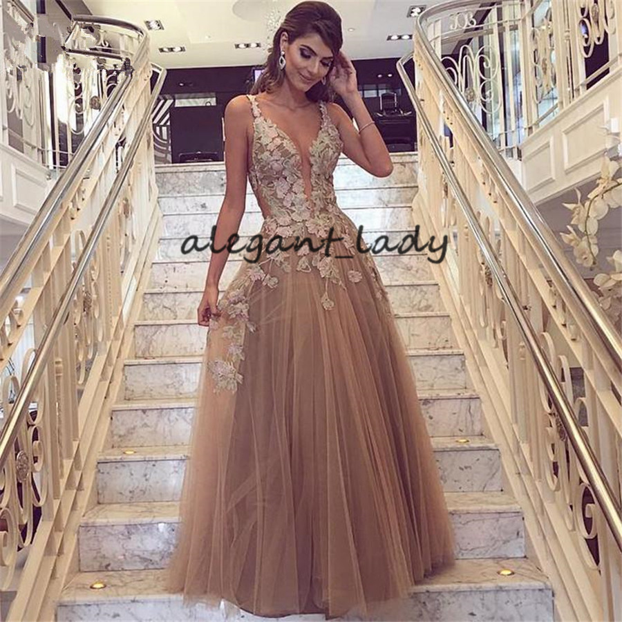 Vintage Champagne Long Evening Party Dresses 2019 Morden V-neck Lace Applique Floral Recommend Occasion Prom Party Dress Gown
