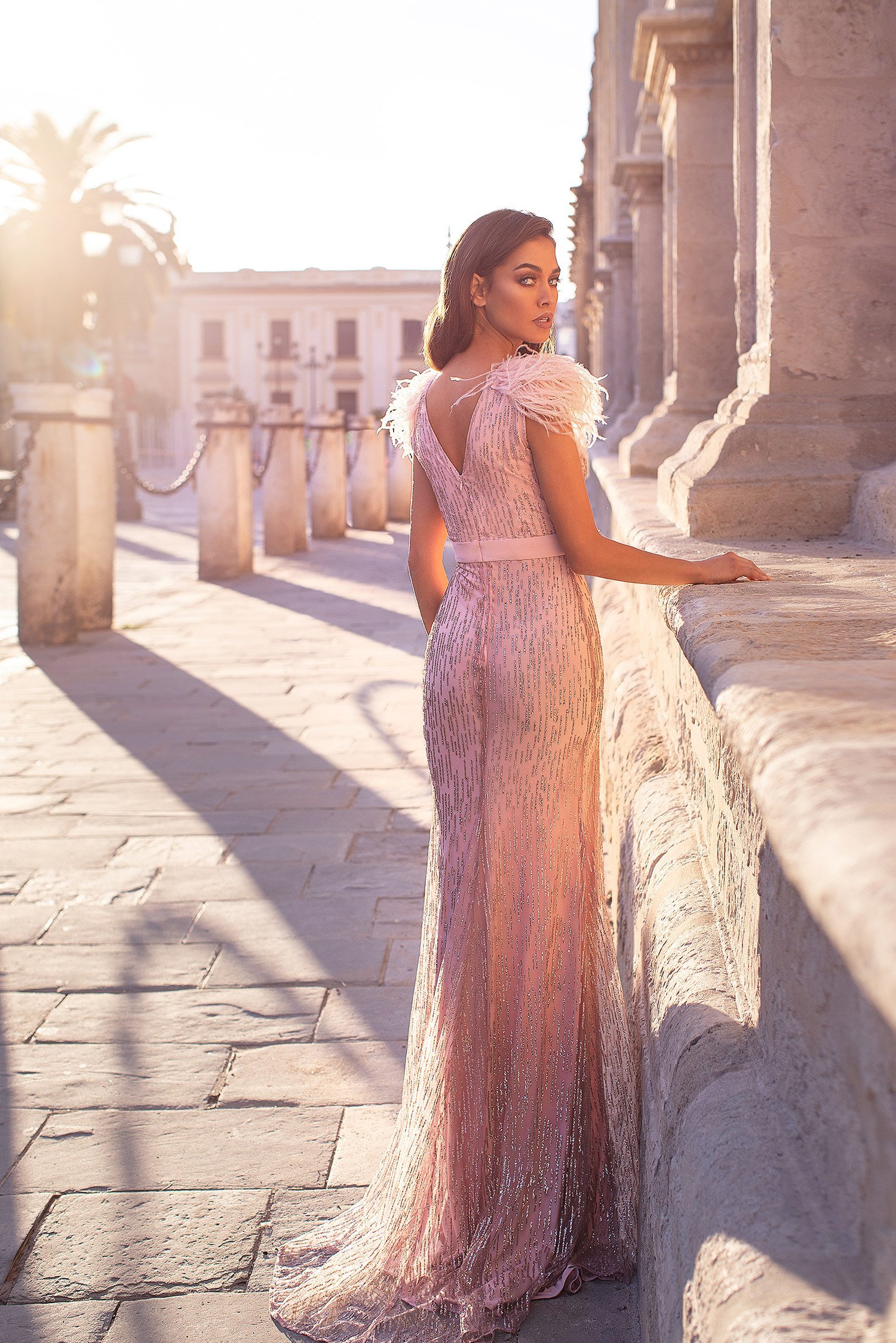 Designer Mermaid Prom Dresses 2019 Sleeveless Sequined Side Split Evening Dress robes de soirée Feathers Cocktail Party Dresses