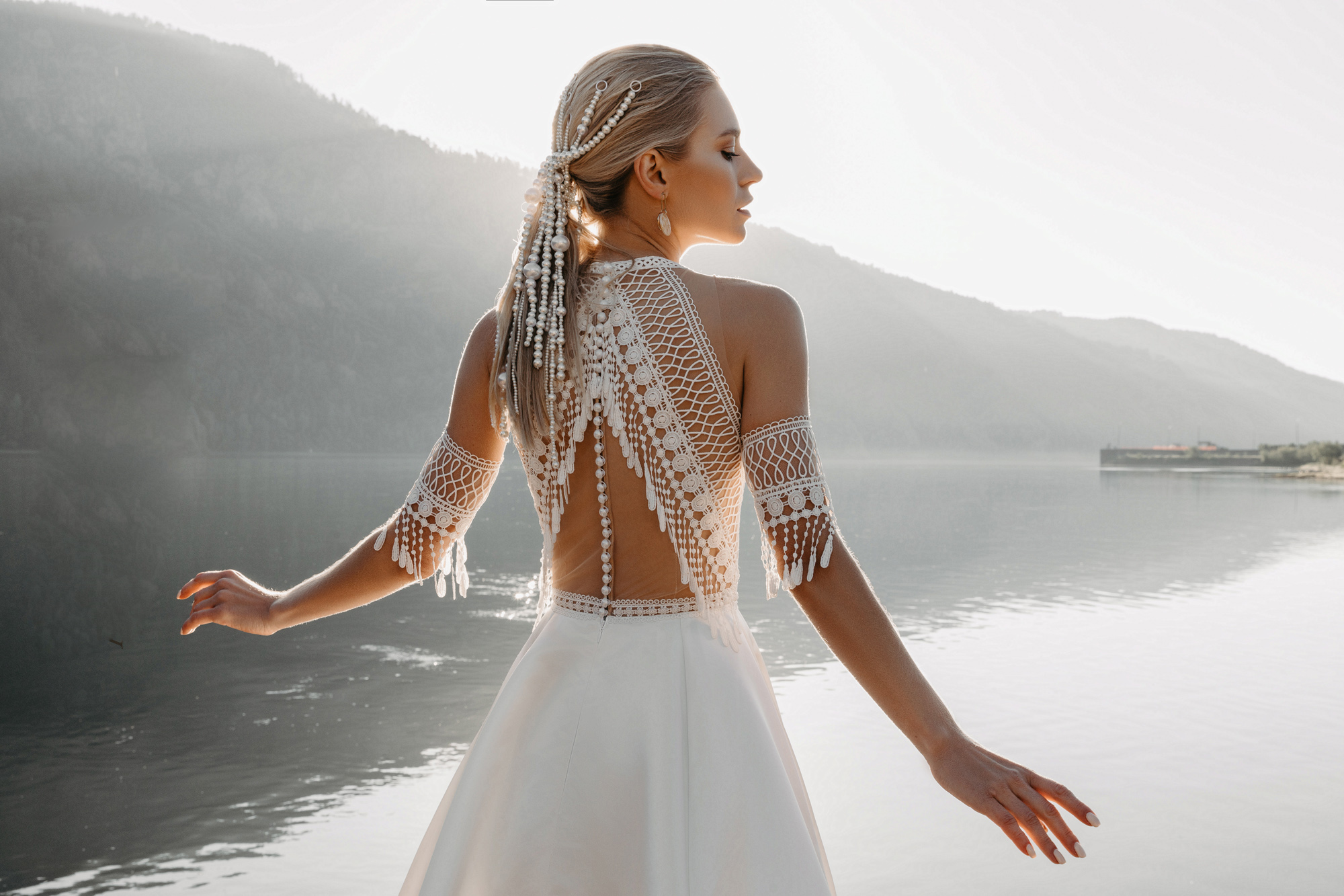 satin boho wedding dresses lace keyhole neckline buttons back bohemian beach wedding gowns vestido de novia