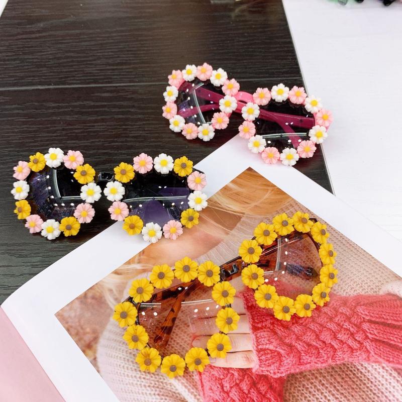 YEABIU New Wholesale Cute Little Daisy Baby Sunglasses For Chilren Outdoor Decoration Photo Glasses Kids Sun Glasses For Girls