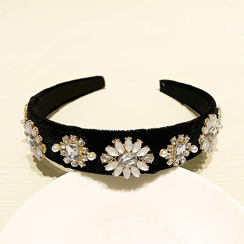 ZHINI New Rhinestone Headbands for Women Ethnic Wide Headband Jewelry Party Vintage Headpiece Wholesale 2019
ZHINI New Rhinestone Headbands for Women Ethnic Wide Headband Jewelry Party Vintage Headpiece Wholesale 2019