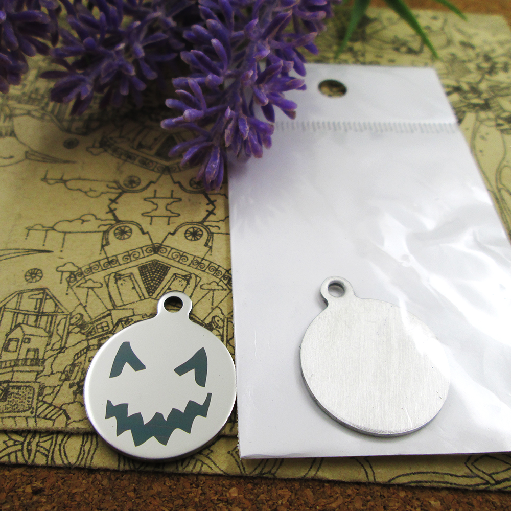 40pcs--"Jack Skellington faces6"stainless steel charms more style for choosing DIY Charms pendants for necklace
40pcs--"Jack Skellington faces6"stainless steel charms more style for choosing DIY Charms pendants for necklace
