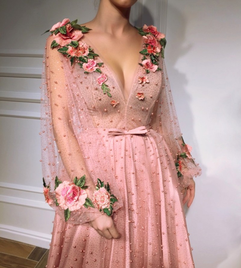 Modest A Line Evening Prom Dress Long Sleeve V Neck Tulle Lace Party Dress Floor Length Sash Hand Made Flower Pears robes de soirée