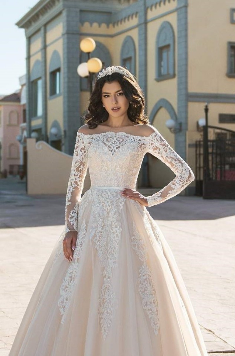 new country wedding dresses long sleeve sheer jewel neck lace appliqued boho wedding dress bridal gowns robe de mariee