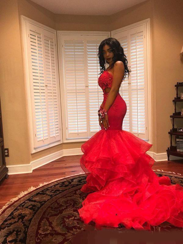 African Mermaid Prom Dresses 2020 Red Spaghetti Straps Cutaway Sides Backless Formal Evening Gowns Long Tail Lace Appliqued Vestidos