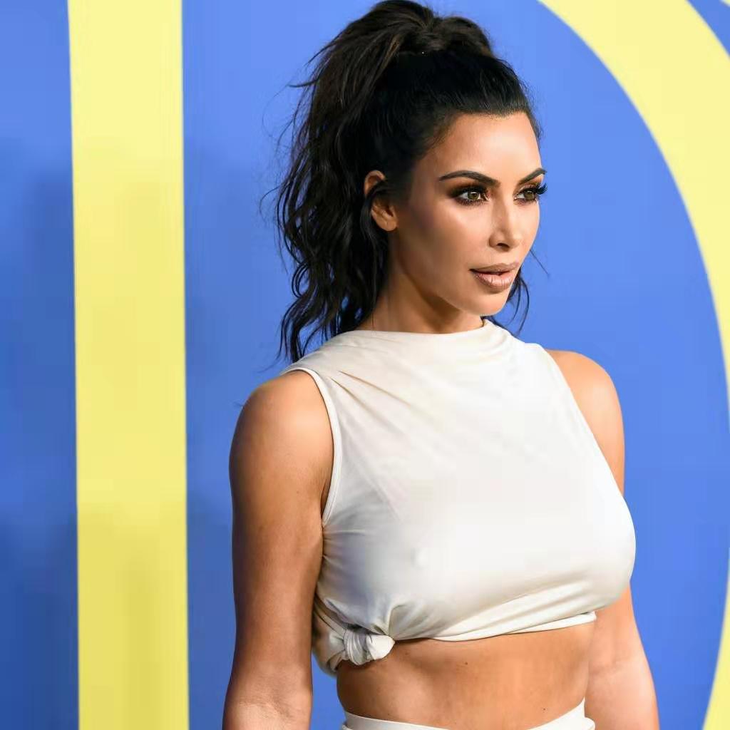 Celebrity Kim Kardashian wavy ponytail hairpiece wraps clip on natural wave drawstring ponytail hair extension natural hairstyle 120g