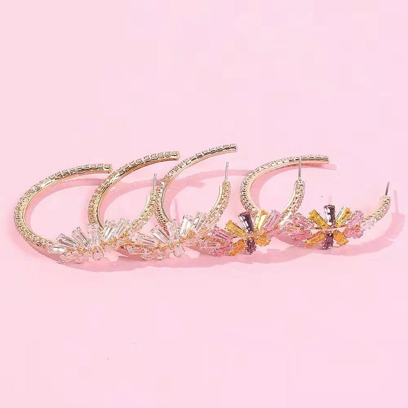 Wholesale-out gem flower C hoop earrings for women luxury designer colorful bling diamond hoops circle huggie earrings zircon jewelry gift
Wholesale-out gem flower C hoop earrings for women luxury designer colorful bling diamond hoops circle huggie earrings zircon jewelry gift