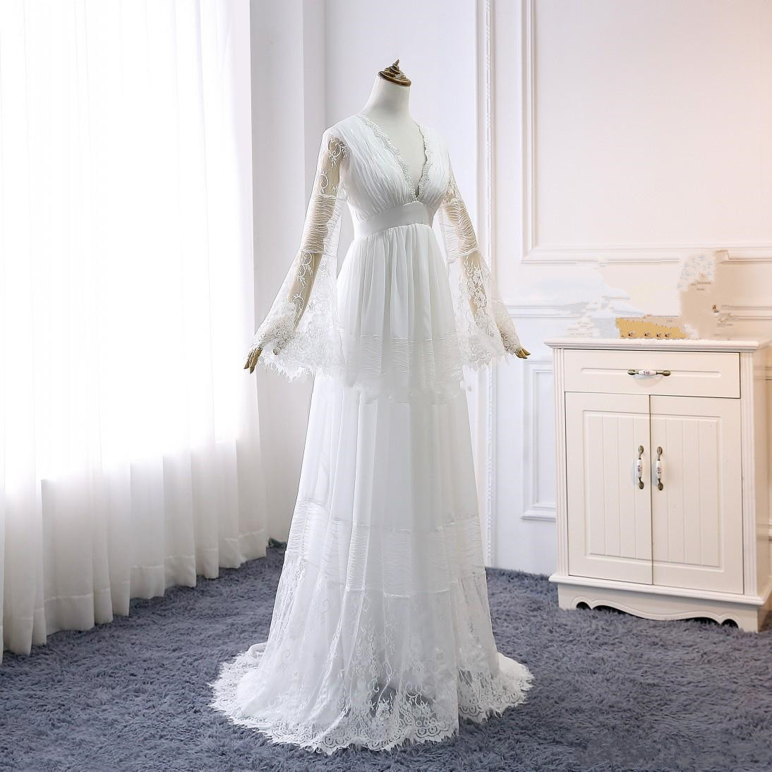 2019 New Bohemian Wedding Dresses V Neck Long Sleeve Lace Sweep Train Beach Boho Garden Country Bridal Gowns robe de mariée Plus Size
