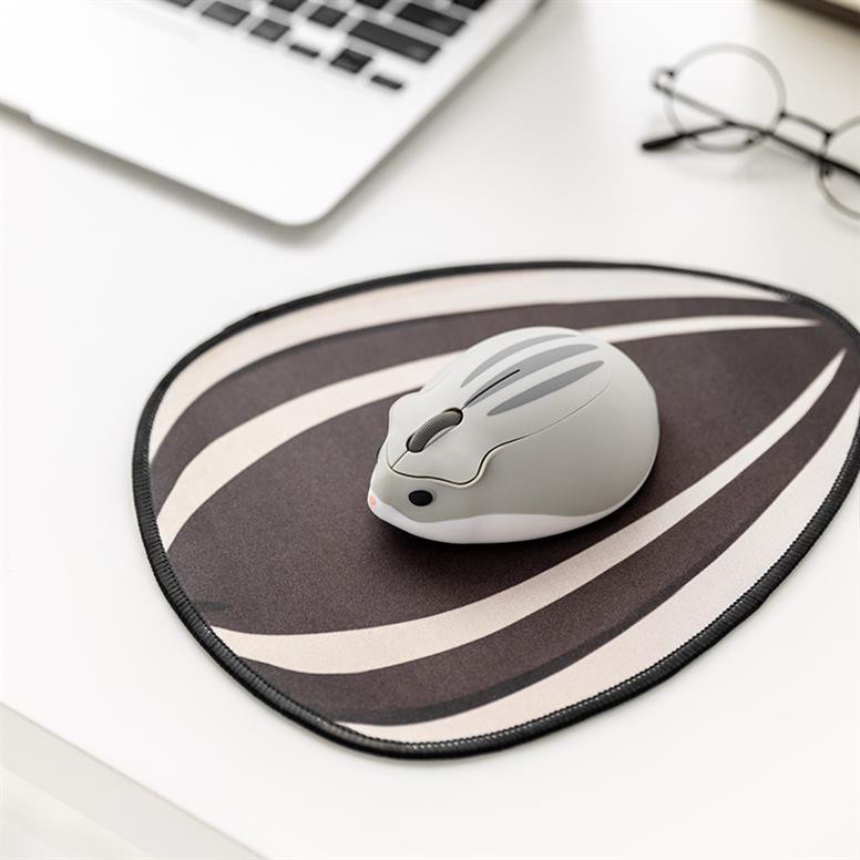 Cute Hamster Wireless Mouse with melon seeds shaped Pad Compurter Gaming Mouse set Cartoon Cricetulu Animal USB Mice for laptop PC gadgets
Cute Hamster Wireless Mouse with melon seeds shaped Pad Compurter Gaming Mouse set Cartoon Cricetulu Animal USB Mice for laptop PC gadgets