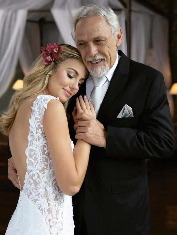 Lace Stunning Mermaid Backless Wedding Dresses With Cape V Neck Beaded Bridal Gowns Sweep Train Appliqued Trumpet Robe De Marie
