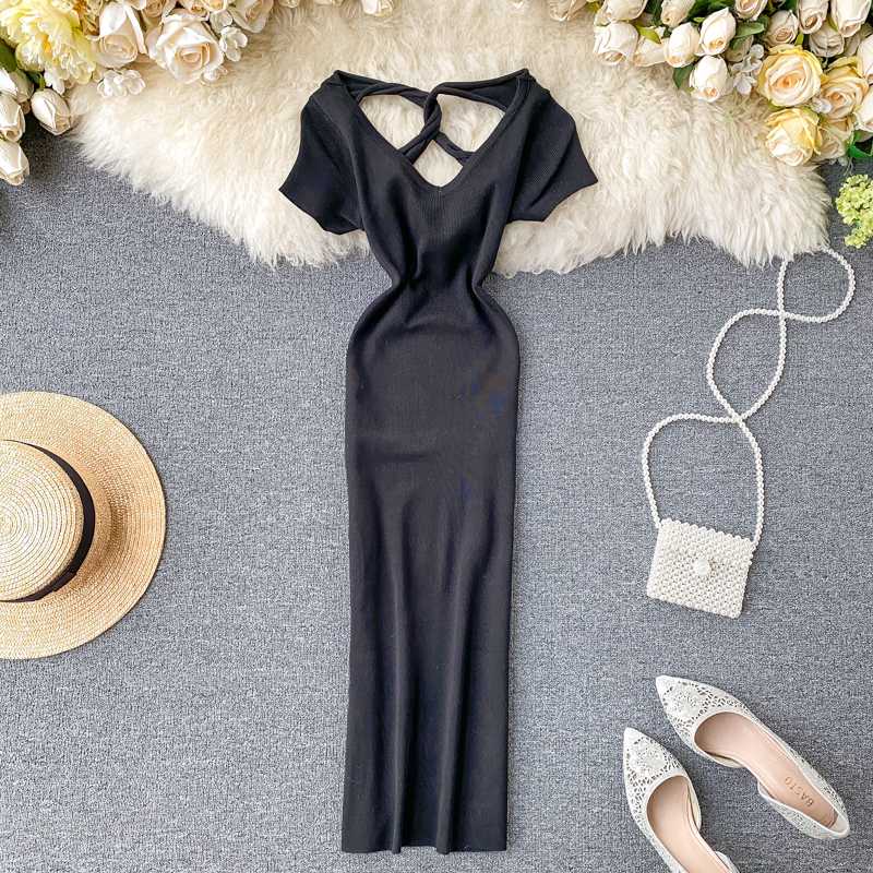2020 V Neck sexy Slim cross criss backless Bodycon Knitted midi Dress Summer Party Women casual dress Club knee length dresses, Black 
2020 V Neck sexy Slim cross criss backless Bodycon Knitted midi Dress Summer Party Women casual dress Club knee length dresses, Black