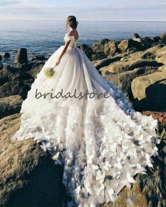 Boho Beach Ball Gown Butterfly Wedding Dresses Off Shoulder Cathedral Train Elegant African Wedding Gowns 2020 Corset robes de mariée