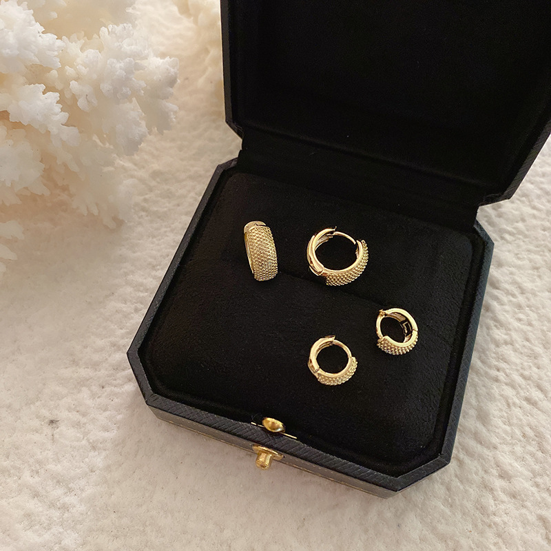 Hoop & Huggie Minimalist Trend Gold Metal Big Small Irregular Geometric Earrings For Women Ear Ring Punk Men's Party Jewelry Gift
Hoop & Huggie Minimalist Trend Gold Metal Big Small Irregular Geometric Earrings For Women Ear Ring Punk Men's Party Jewelry Gift