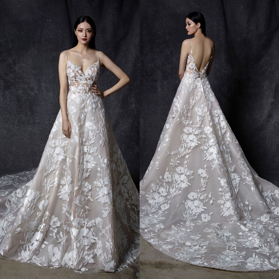 Graceful Lace Backless Wedding Dresses Spaghetti Straps V Neck Bridal Gowns A Line Sweep Train robe de mariée, Dark green
Graceful Lace Backless Wedding Dresses Spaghetti Straps V Neck Bridal Gowns A Line Sweep Train robe de mariée, Dark green