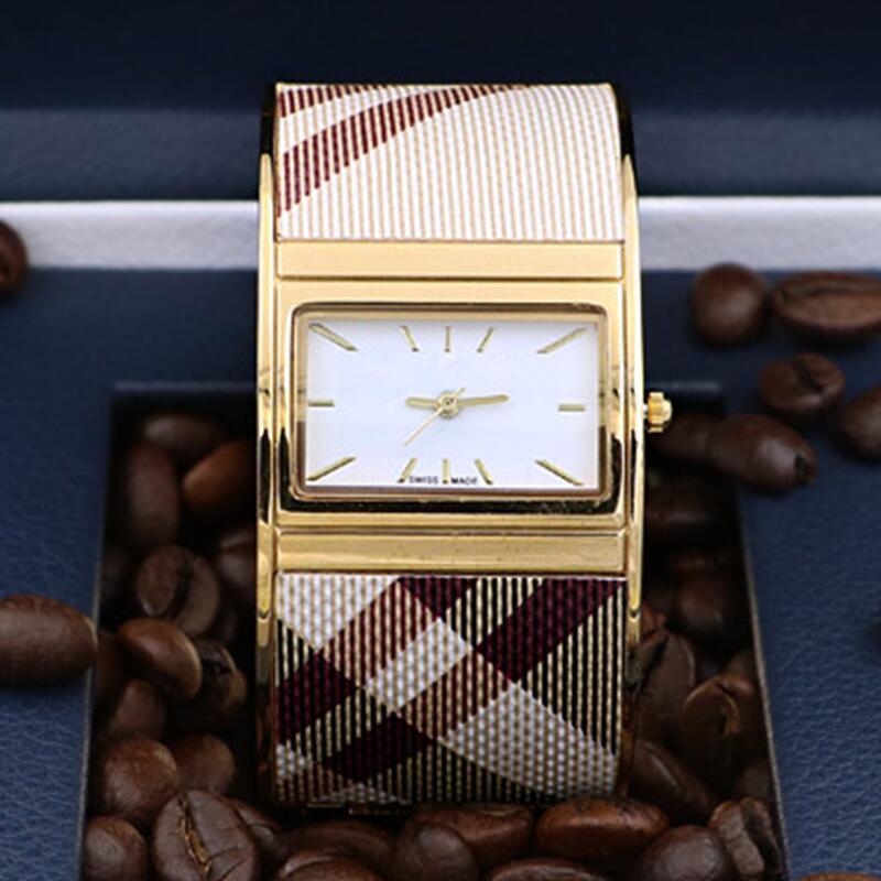 2019 High quality New Arrival Women Dress Watch Gold fahion Steel wristwatches Quartz For Lady Female watch relojes mujer gifts bangle clock, Gold white
2019 High quality New Arrival Women Dress Watch Gold fahion Steel wristwatches Quartz For Lady Female watch relojes mujer gifts bangle clock, Gold white