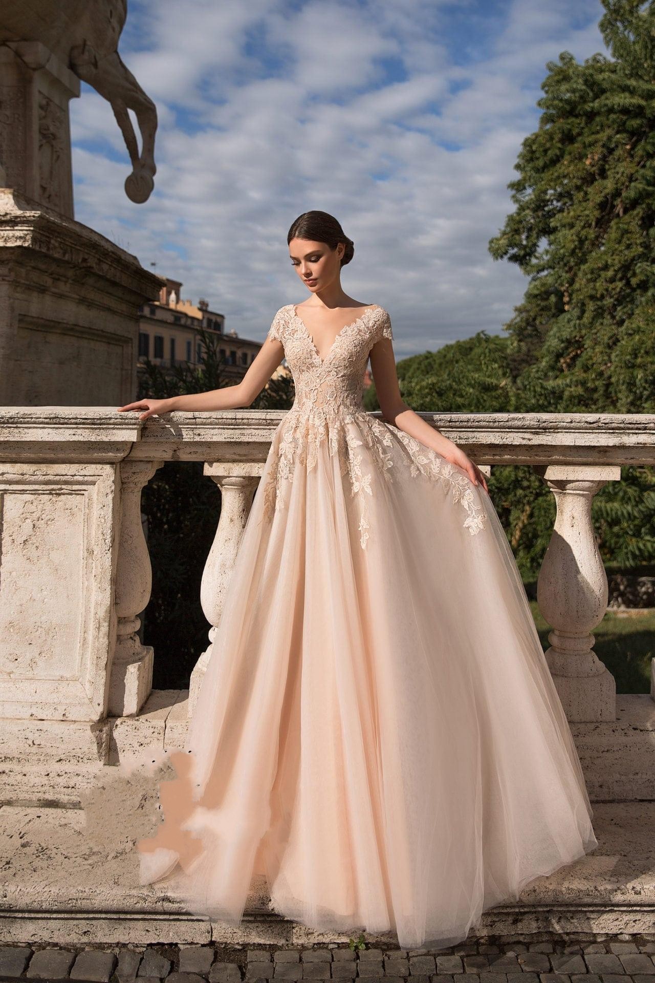Dresses Champagne A-Line Deep V Neck Cap Sleeves Lace Appliques Bridal Gowns Tulle Backless Sweep Train Wedding Dress Vestidos estidos